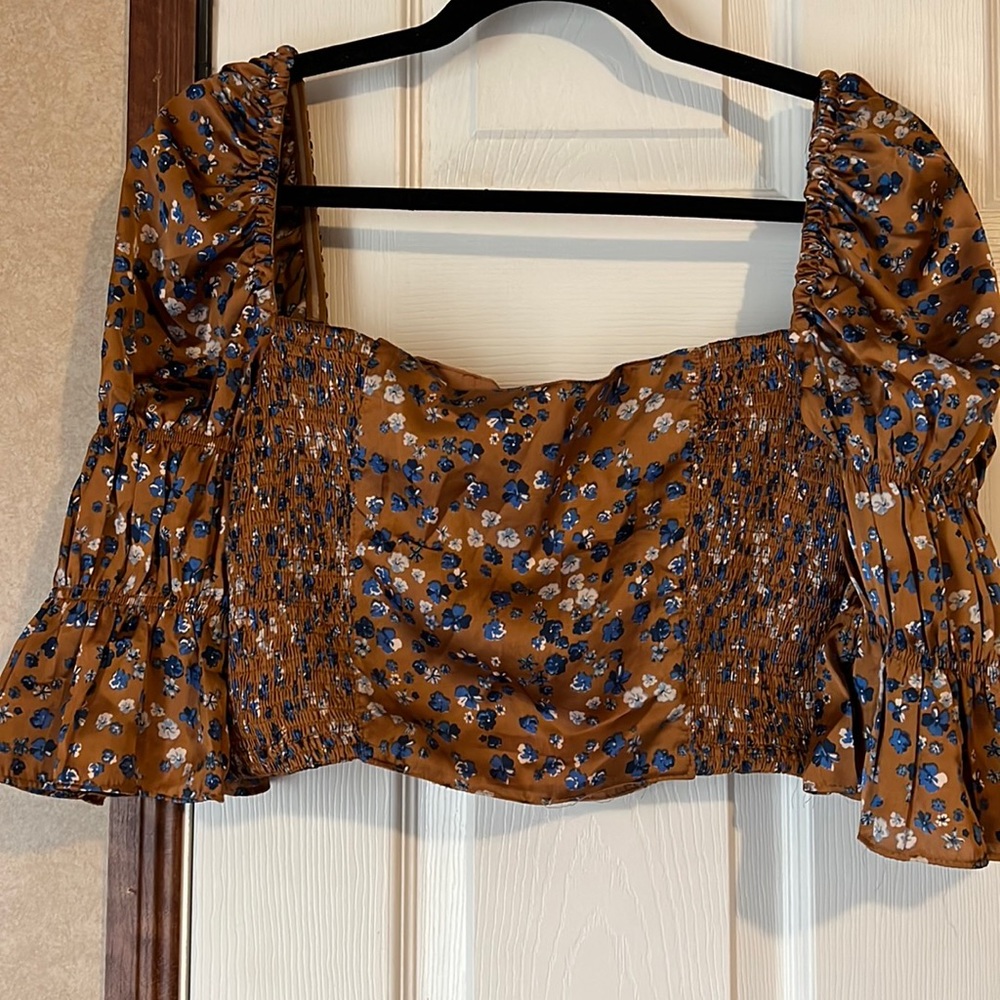 Floral print satin crop top